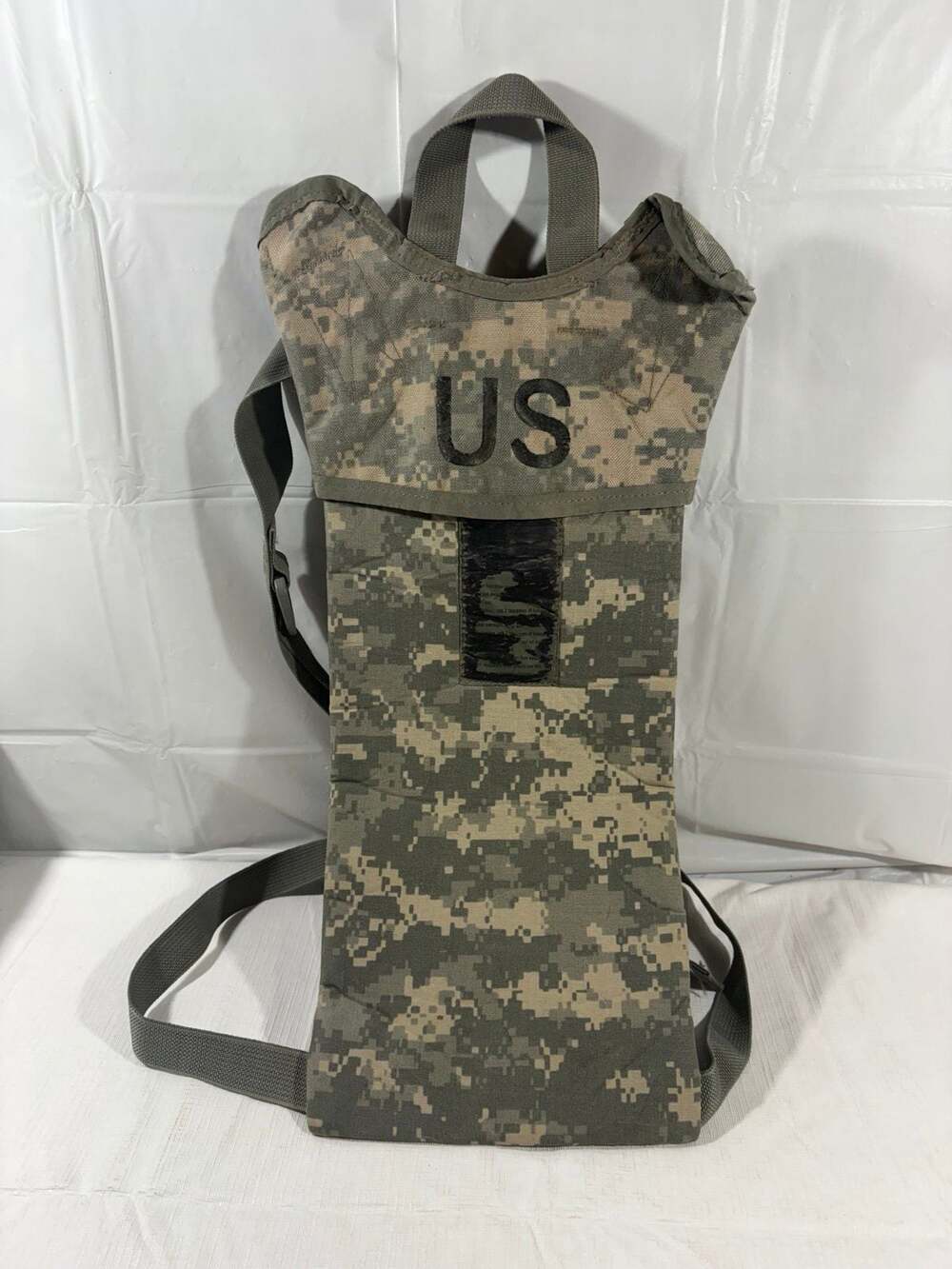 US Army ACU Hydration Carrier Backpack by Lions Services Inc – Digital Camo MOLL - Picture 1 of 5